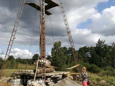 Nowa studnia artezyjska na ujęciu w Okalicach